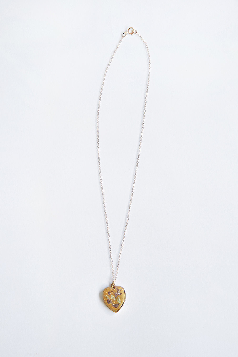 1940&#039;s heart locket necklace